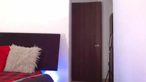Snapshot of maximus_golden chatting on 06/22/26, 03:25 Independent Model online show from 06/22/26, 03:25