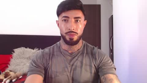 Snapshot of maximus_golden chatting on 06/25/26, 04:23 Independent Model online show from 06/25/26, 04:23