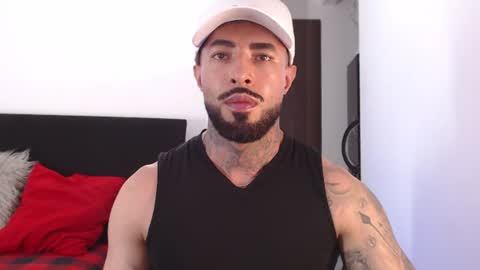 Snapshot of maximus_golden chatting on 06/26/26, 04:50 Independent Model online show from 06/26/26, 04:50