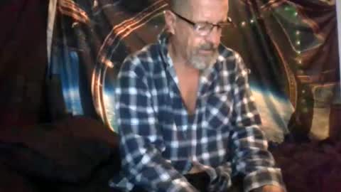 Max online show from 04/03/26, 11:25