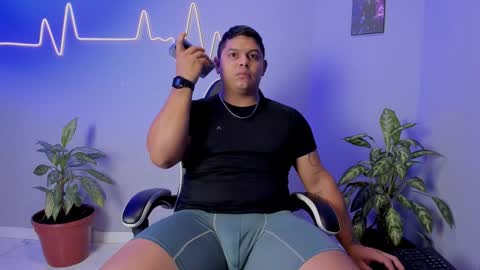 Maximus online show from 11/11/25, 11:54