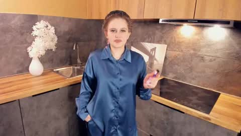 Snapshot of maxinefrary chatting on 02/24/25, 03:09 Lucy online show from 02/24/25, 03:09