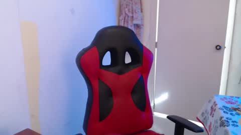 maxinesex_ online show from 02/06/26, 01:47