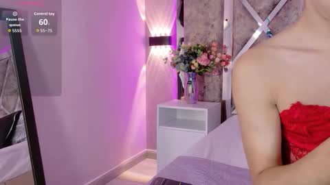 Snapshot of maxirogers chatting on 02/14/26, 11:29 Maxi Rogers online show from 02/14/26, 11:29