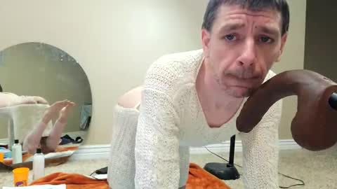 Snapshot of maxjr8008 chatting on 01/01/25, 10:56 maxjr8008 online show from 01/01/25, 10:56