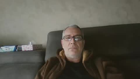 Snapshot of maxou569 chatting on 01/12/26, 01:38 maxou569 online show from 01/12/26, 01:38