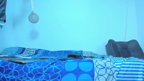 Snapshot of maxowens_oficial chatting on 12/31/24, 11:39 MAX online show from 12/31/24, 11:39