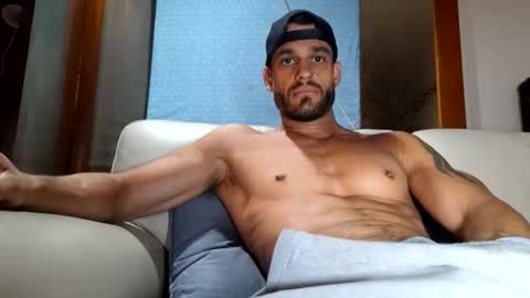 Snapshot of maxpac_rocco chatting on 11/19/25, 03:17 Luca Dominus online show from 11/19/25, 03:17