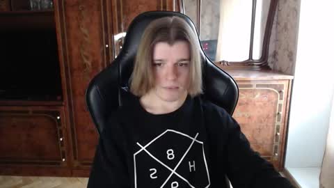 Max online show from 11/05/25, 11:54