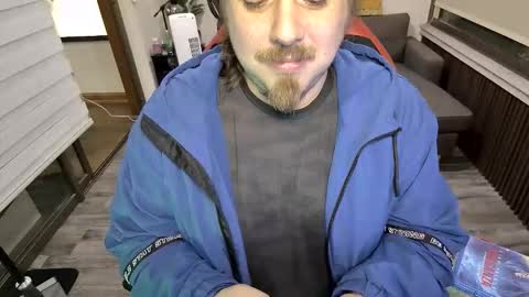 Snapshot of maxredz chatting on 02/19/26, 02:40 Max online show from 02/19/26, 02:40