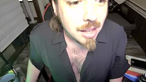 Snapshot of maxredz chatting on 03/14/26, 04:51 Max online show from 03/14/26, 04:51