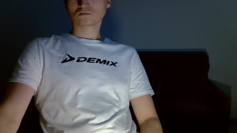 Snapshot of maxrelax90 chatting on 12/15/25, 04:22 maxrelax90 online show from 12/15/25, 04:22