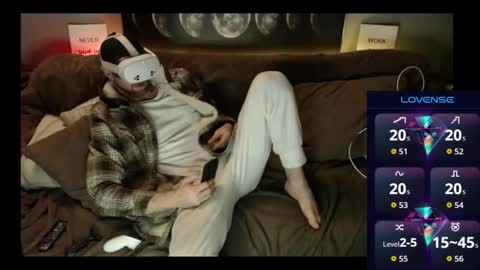 MaxRouger online show from 11/07/25, 12:27