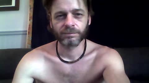 Snapshot of maxthewolf chatting on 06/27/26, 12:33 MaxTheWolf online show from 06/27/26, 12:33