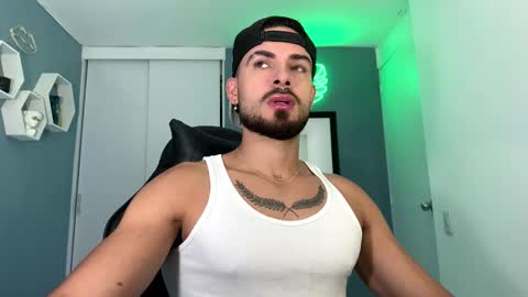 Maxi online show from 10/16/25, 10:44