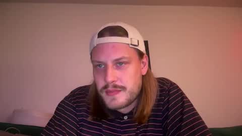 Snapshot of maxwatts95 chatting on 10/14/25, 02:56 Max Watts online show from 10/14/25, 02:56