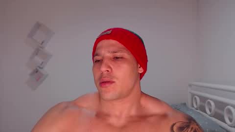 Snapshot of maxwel949813 chatting on 12/20/25, 05:36 Max online show from 12/20/25, 05:36