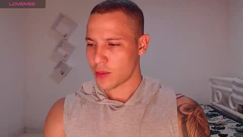 Snapshot of maxwel949813 chatting on 02/17/26, 01:13 Max online show from 02/17/26, 01:13