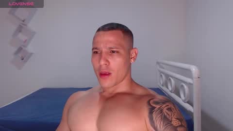 Snapshot of maxwel949813 chatting on 02/23/26, 03:37 Max online show from 02/23/26, 03:37