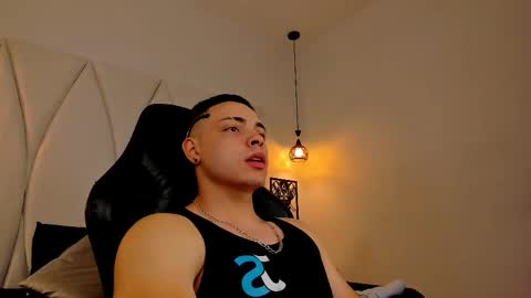 MAX online show from 02/04/25, 12:40