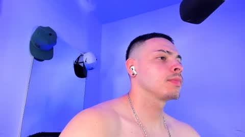 MAX online show from 09/16/25, 03:24