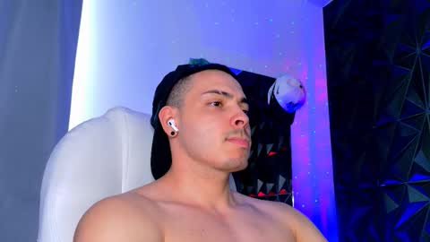 MAX online show from 01/14/26, 09:42