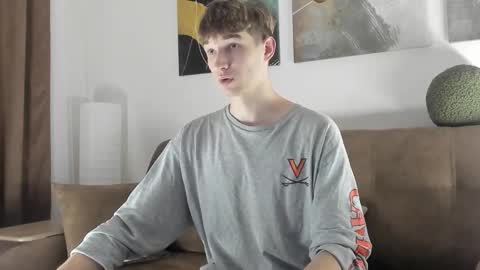 Snapshot of maxwellchik chatting on 09/20/25, 05:14 maxwellchik online show from 09/20/25, 05:14