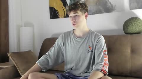 Snapshot of maxwellchik chatting on 09/26/25, 04:55 maxwellchik online show from 09/26/25, 04:55