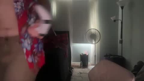 Snapshot of maxx276828 chatting on 12/05/25, 03:30 maxx276828 online show from 12/05/25, 03:30