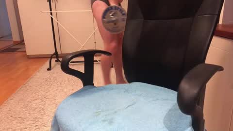 Max online show from 11/13/25, 08:02