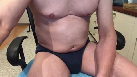 Max online show from 11/27/25, 07:54