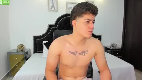 Snapshot of maxxicruz chatting on 01/22/25, 05:28 Maxxi online show from 01/22/25, 05:28