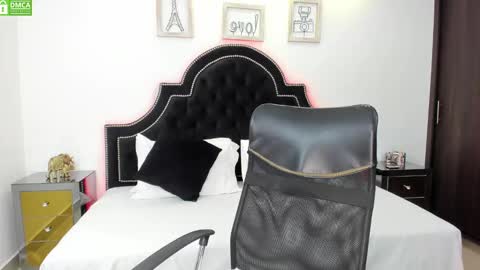 Snapshot of maxxicruz chatting on 01/27/25, 07:24 Maxxi online show from 01/27/25, 07:24