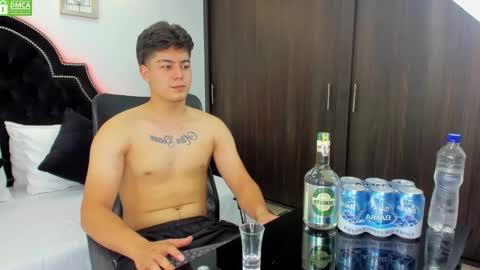 Snapshot of maxxicruz chatting on 02/07/25, 07:38 Maxxi online show from 02/07/25, 07:38