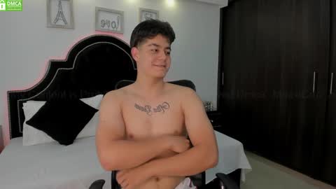 Snapshot of maxxicruz chatting on 02/20/25, 03:12 Maxxi online show from 02/20/25, 03:12