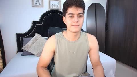 Snapshot of maxxicruz chatting on 09/11/25, 02:00 Maxxi online show from 09/11/25, 02:00