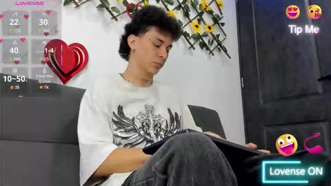 Max online show from 02/18/26, 01:34