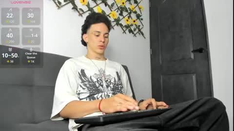 Max online show from 06/11/26, 01:49