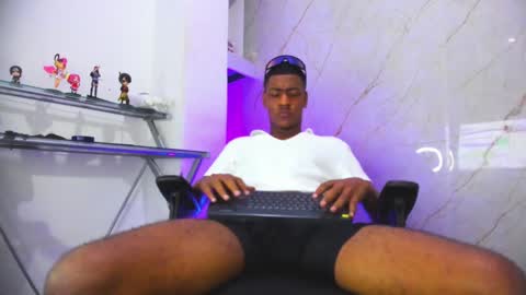 bunny black   online show from 02/20/25, 10:26