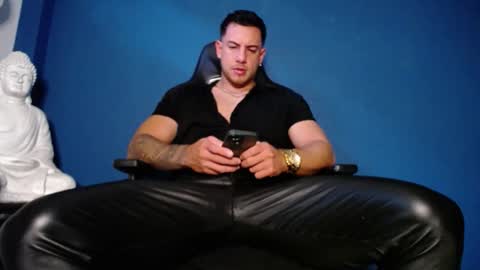 Snapshot of maxxxpowerful chatting on 11/03/25, 04:08 maxxxpowerful online show from 11/03/25, 04:08