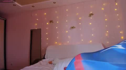 May Flower online show from 03/22/26, 11:02