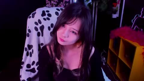 Snapshot of may_lings chatting on 06/20/26, 11:13 may_lings online show from 06/20/26, 11:13
