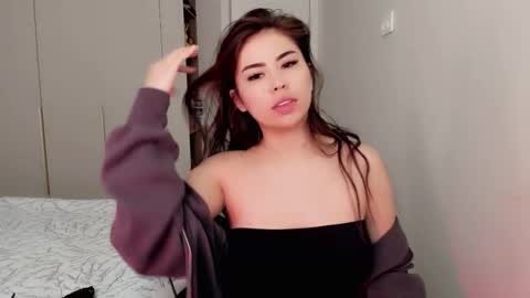 Mia online show from 03/03/26, 05:02