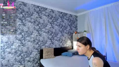 Leila online show from 09/13/25, 10:04