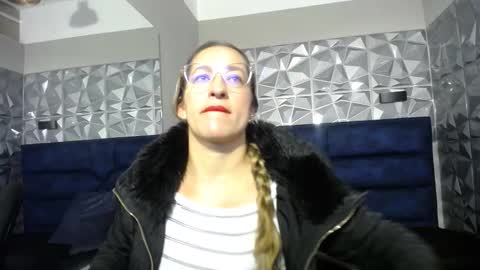 Maya online show from 10/04/25, 12:58