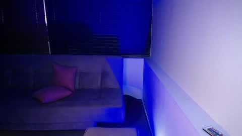 maya407111 online show from 05/25/26, 10:32