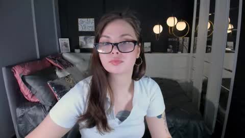 Snapshot of maya___muse chatting on 03/01/26, 02:08 Maya online show from 03/01/26, 02:08