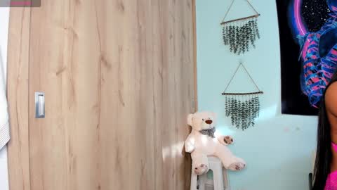 Snapshot of maya__fox chatting on 01/25/25, 09:14 OF mayitta19 online show from 01/25/25, 09:14