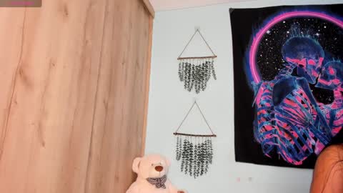 Snapshot of maya__fox chatting on 02/08/25, 09:36 OF mayitta19 online show from 02/08/25, 09:36