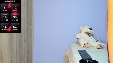 Snapshot of maya__fox chatting on 03/12/25, 11:12 OF mayitta19 online show from 03/12/25, 11:12